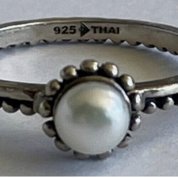 Silpada Ring Pearl Size 7 925 Sterling Silver Stackable R2746 Retired - Picture 2 of 4